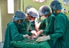 Kon Tum:  Phẫu thuật cắt bỏ thành công khối u nặng 2kg