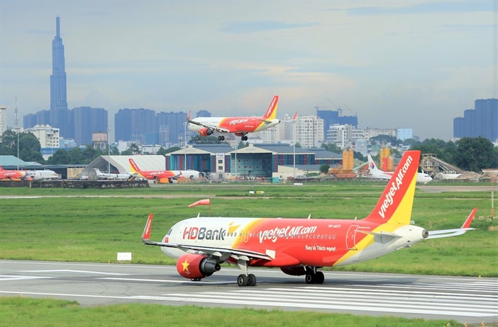 Sân bay Phú Quốc dừng tiếp thu tàu bay vì thời tiết xấu, nhiều chuyến...