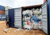 Indonesia gửi trả hàng trăm container rác thải nhập khẩu