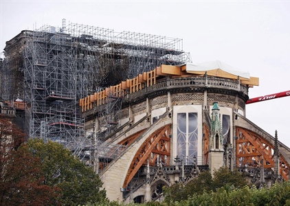 Pháp: Kiến trúc mái vòm của Nhà thờ Đức Bà bị đe dọa nghiêm trọng