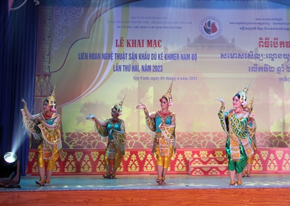 Khai mạc Liên hoan Nghệ thuật sân khấu Dù kê Khmer Nam Bộ