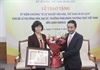 Trao Kỷ niệm chương “Vì sự nghiệp Văn hoá, Thể thao và Du lịch” cho nguyên Đại sứ Lê Thị Hồng Vân